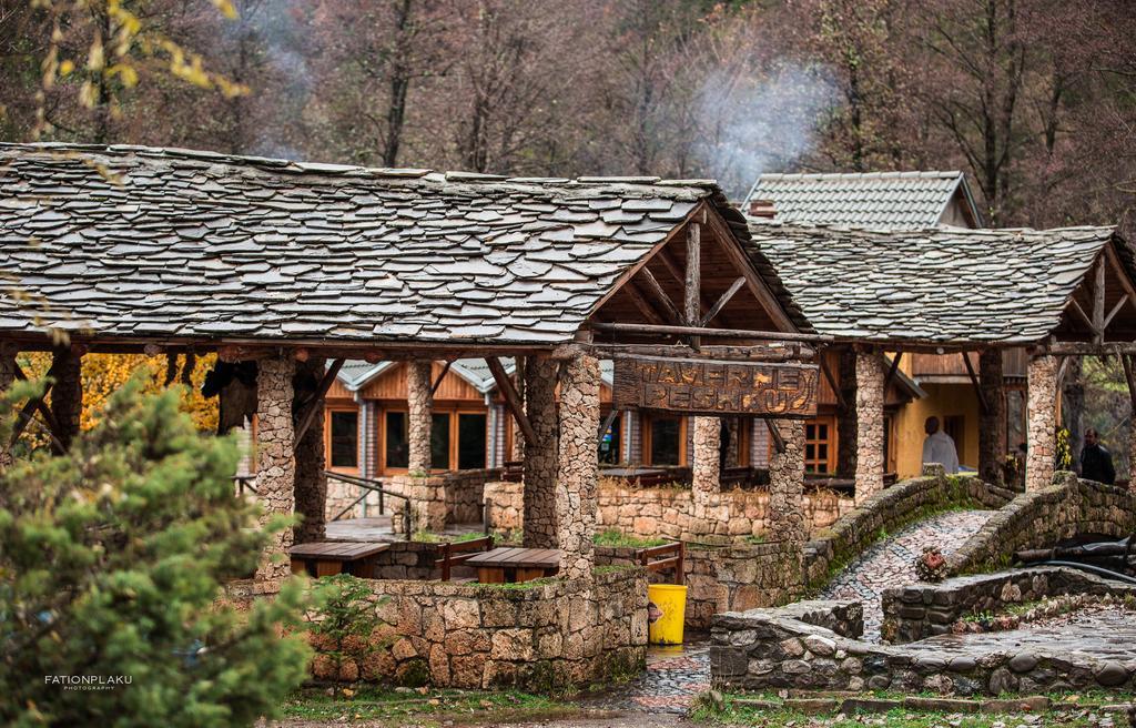 Farma Sotira Hotel Leskovik Екстериор снимка