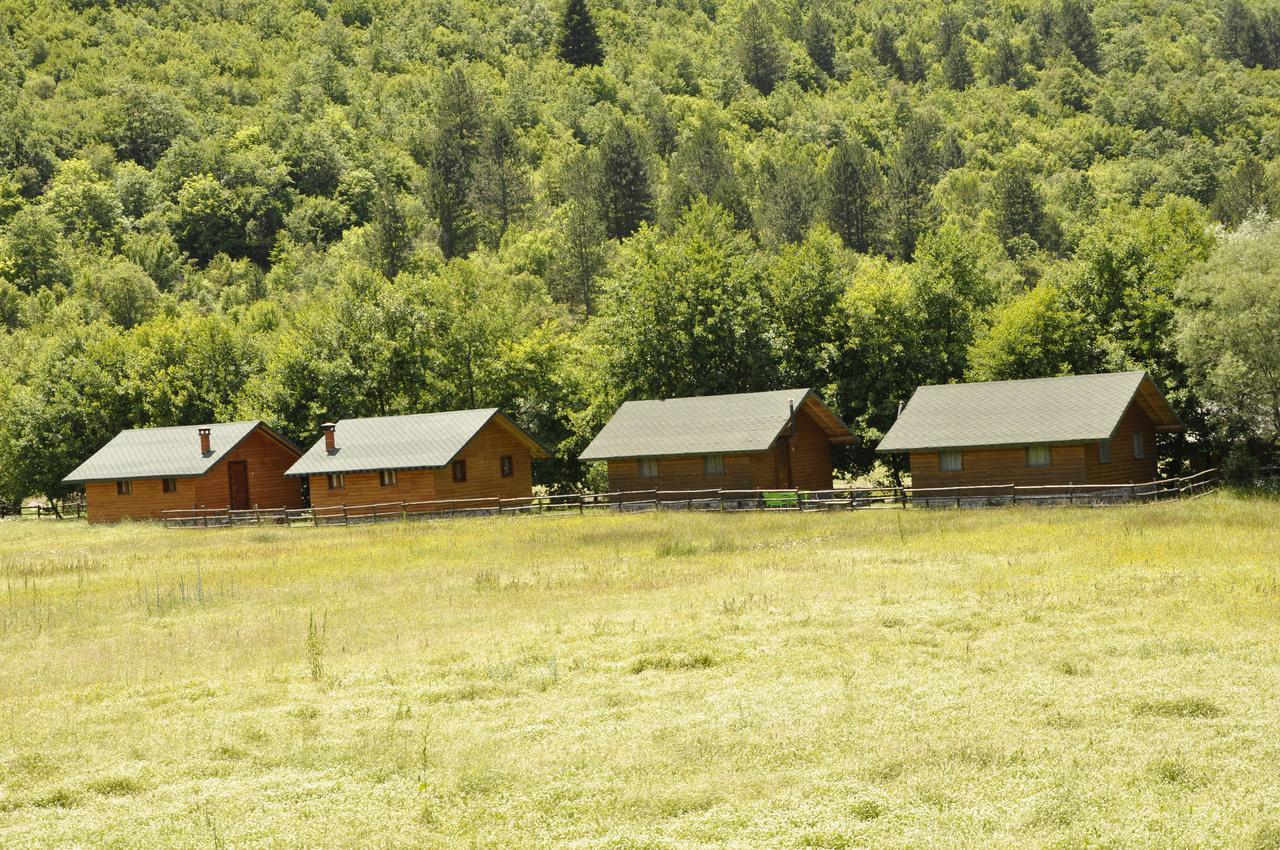 Farma Sotira Hotel Leskovik Екстериор снимка